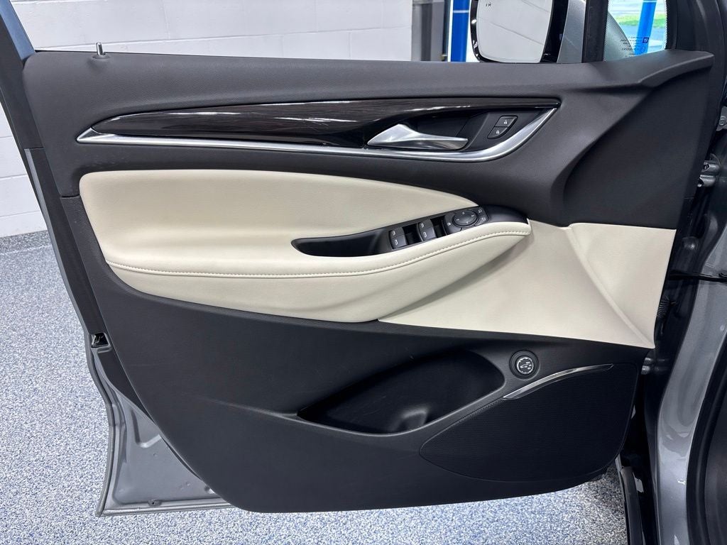 2023 Buick Enclave Essence AWD