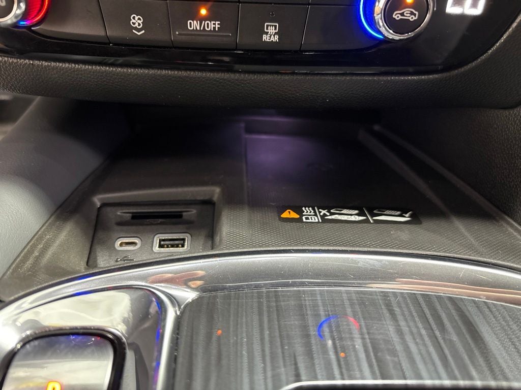 2023 Buick Enclave Essence AWD
