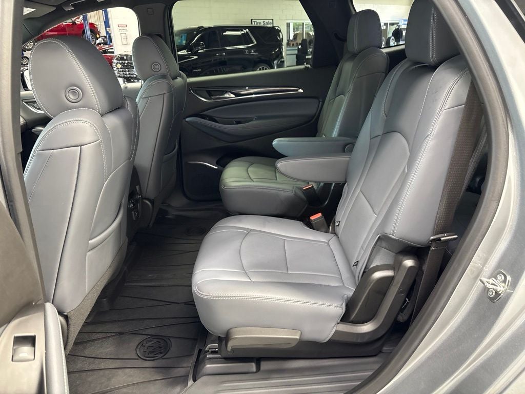 2023 Buick Enclave Essence AWD