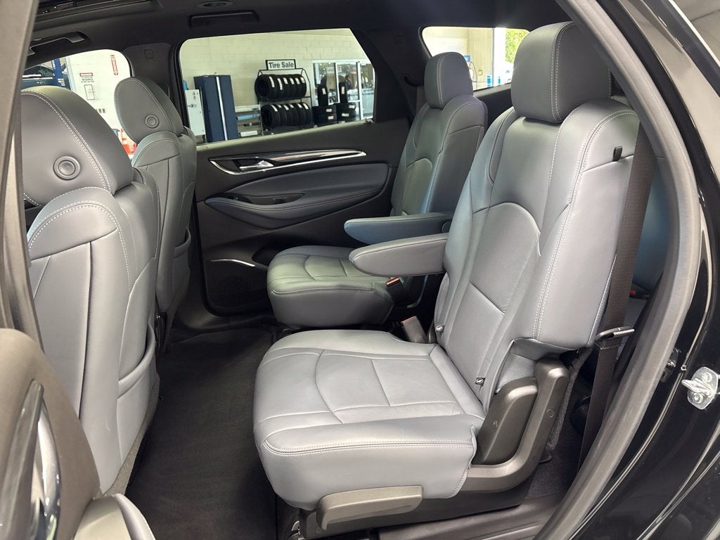 2023 Buick Enclave Essence AWD
