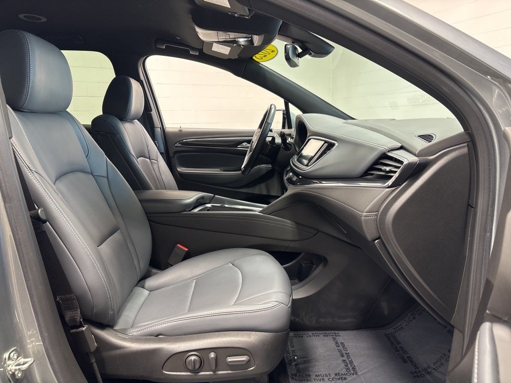2023 Buick Enclave Essence AWD
