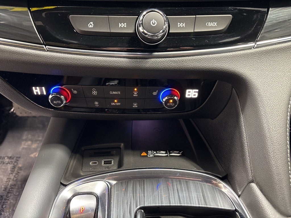 2023 Buick Enclave Essence AWD