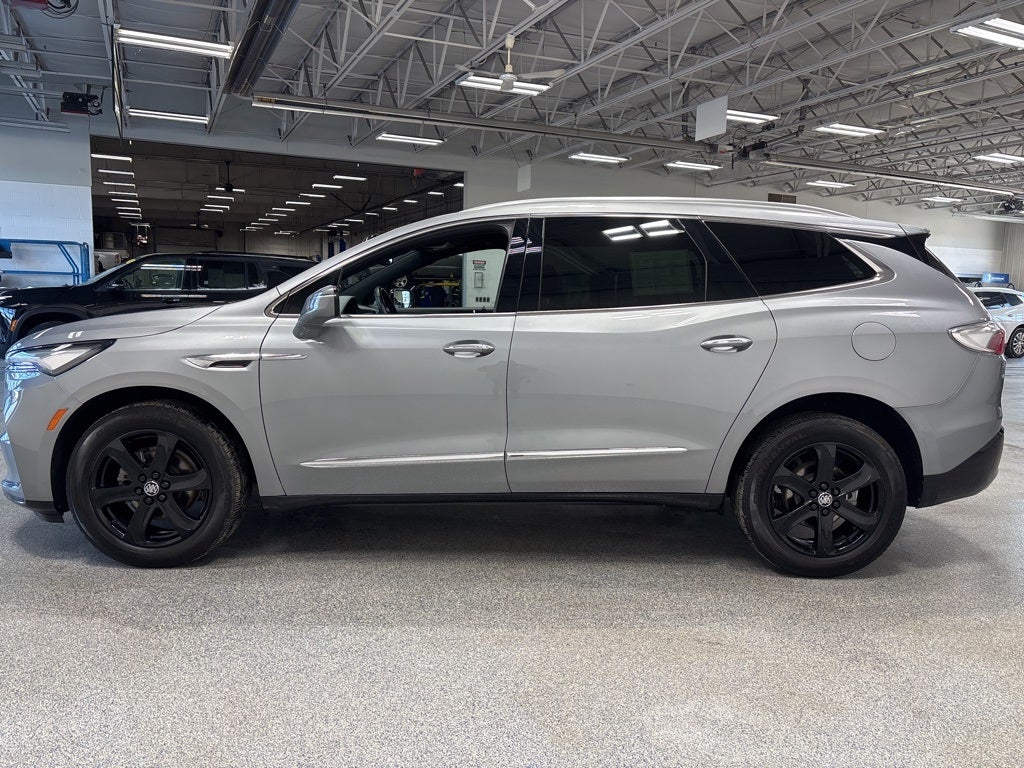 2023 Buick Enclave Essence AWD