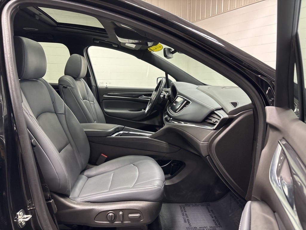 2023 Buick Enclave Essence AWD