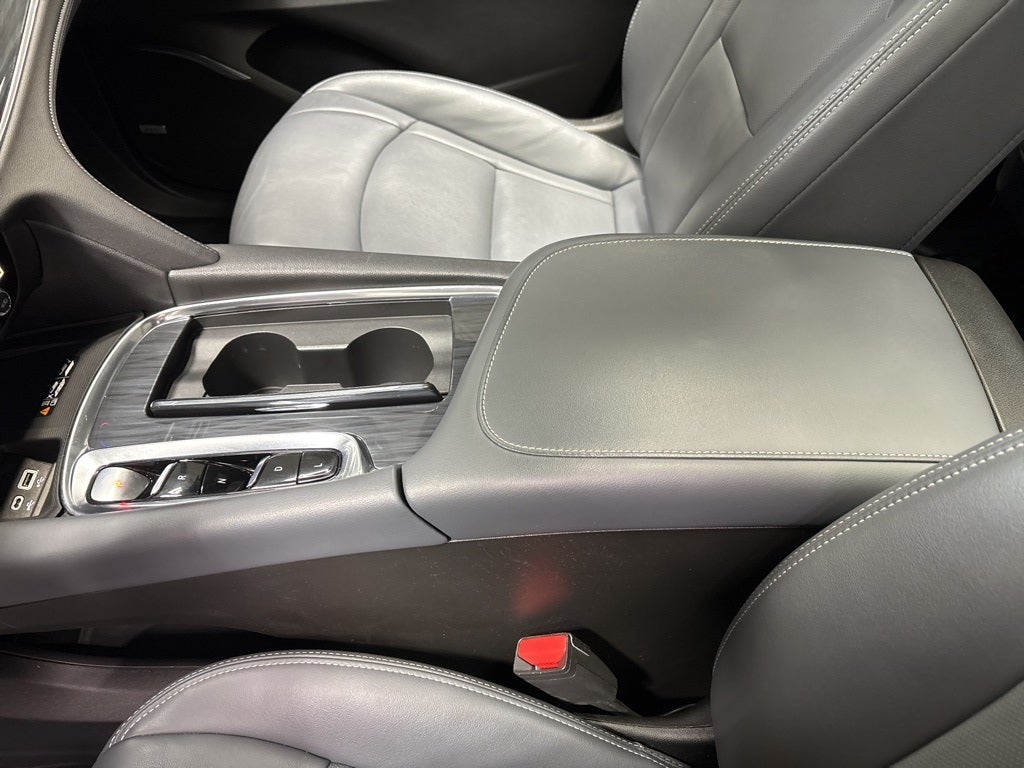 2023 Buick Enclave Essence AWD