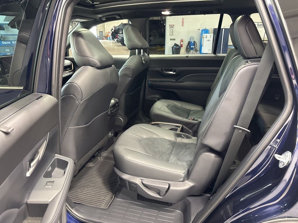 2025 Toyota Grand Highlander Hybrid Hybrid Platinum MAX