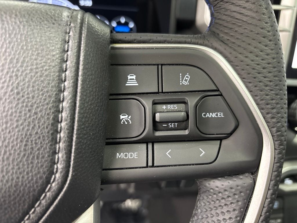 2025 Toyota Tundra Hybrid Platinum Hybrid CrewMax 5.5' Bed
