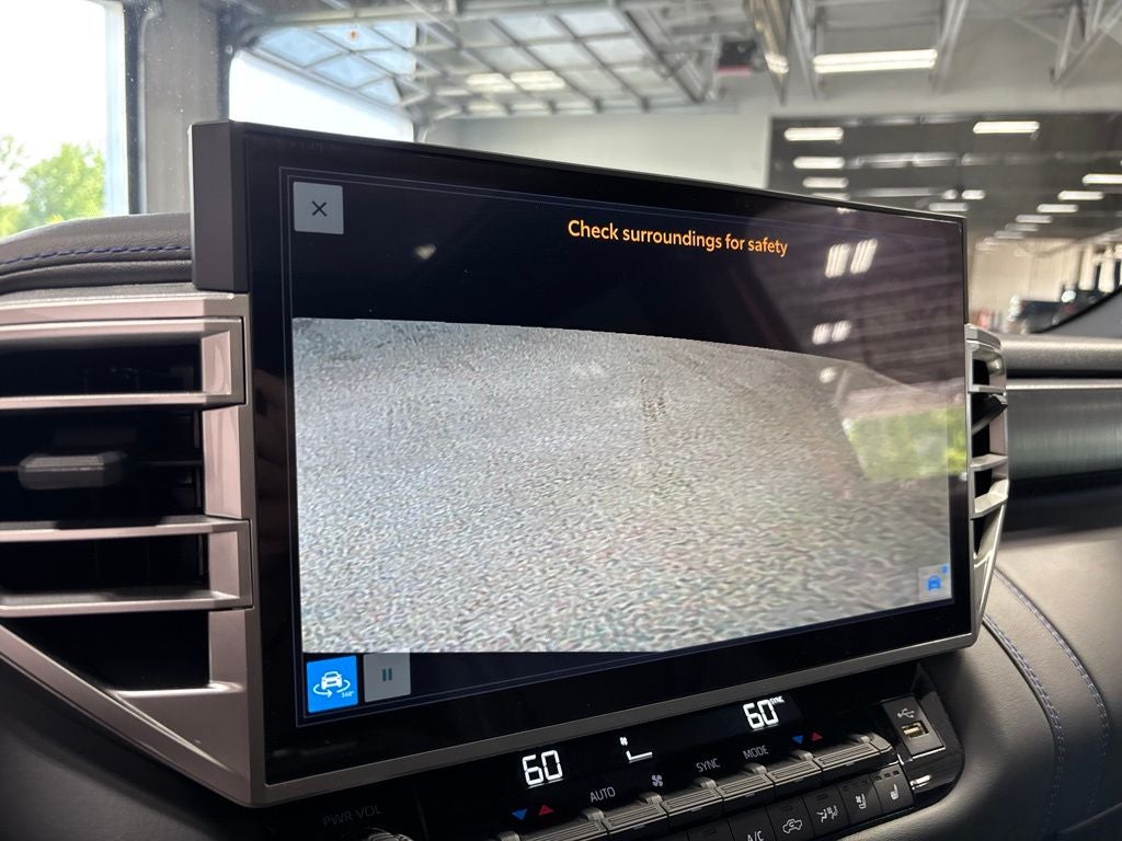 2025 Toyota Tundra Hybrid Platinum Hybrid CrewMax 5.5' Bed