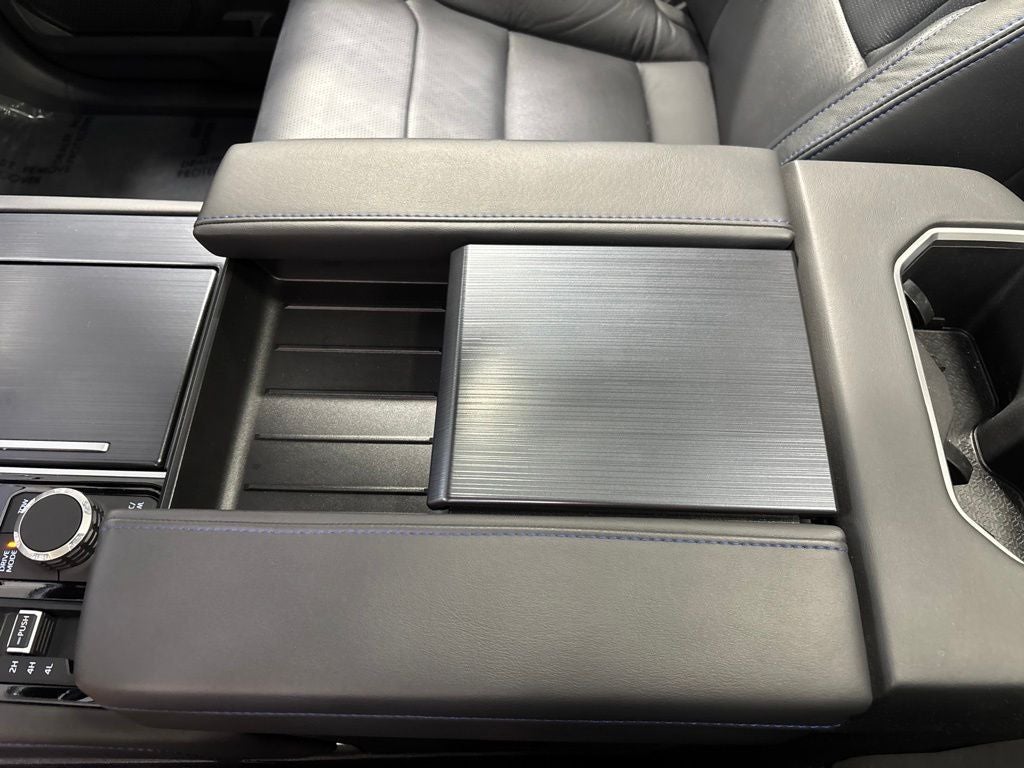 2025 Toyota Tundra Hybrid Platinum Hybrid CrewMax 5.5' Bed