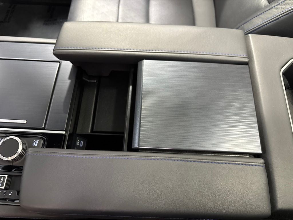 2025 Toyota Tundra Hybrid Platinum Hybrid CrewMax 5.5' Bed