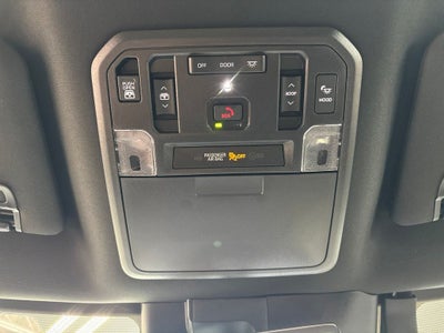 2025 Toyota Tundra Hybrid Platinum Hybrid CrewMax 5.5' Bed