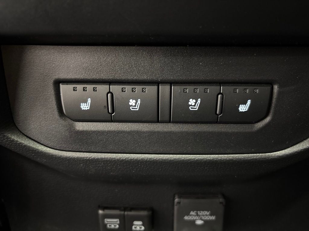2025 Toyota Tundra Hybrid Platinum Hybrid CrewMax 5.5' Bed