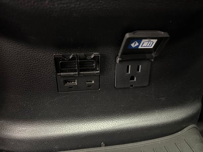 2025 Toyota Tundra Hybrid Platinum Hybrid CrewMax 5.5' Bed