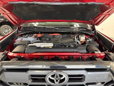 2025 Toyota Tundra Hybrid Platinum Hybrid CrewMax 5.5' Bed