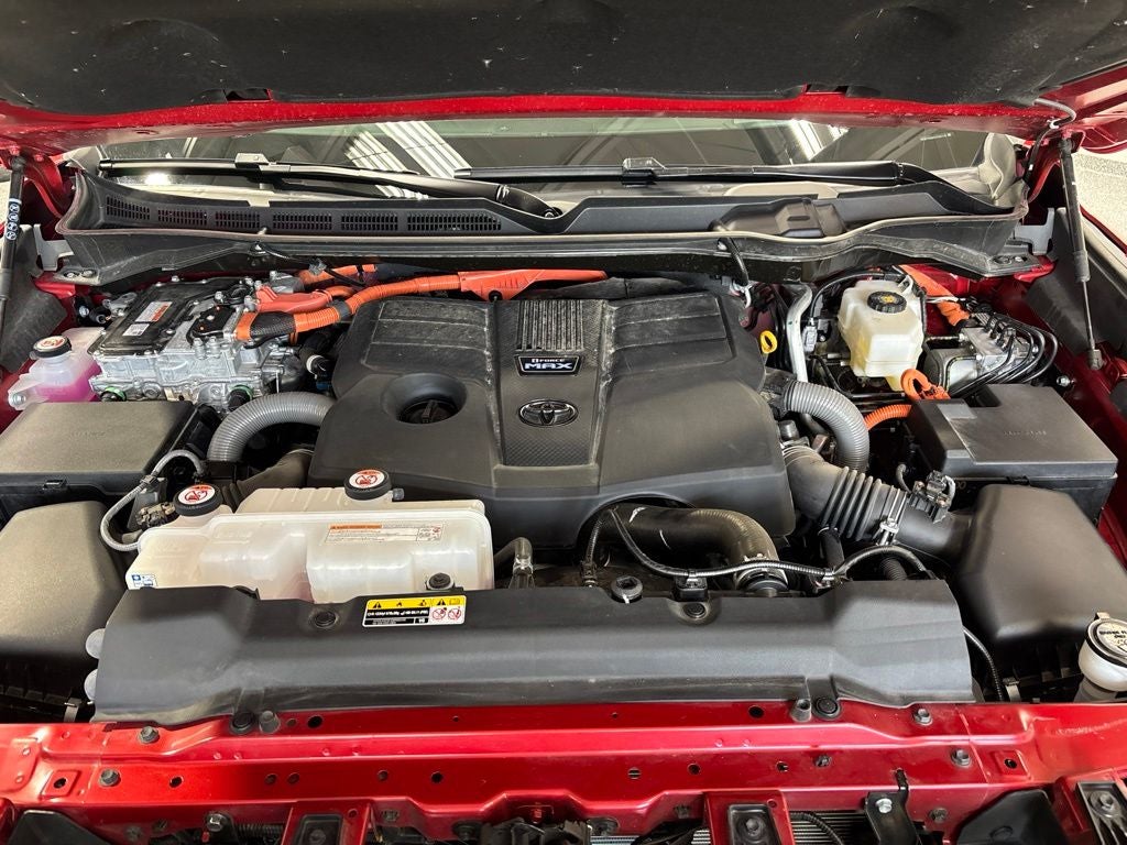 2025 Toyota Tundra Hybrid Platinum Hybrid CrewMax 5.5' Bed