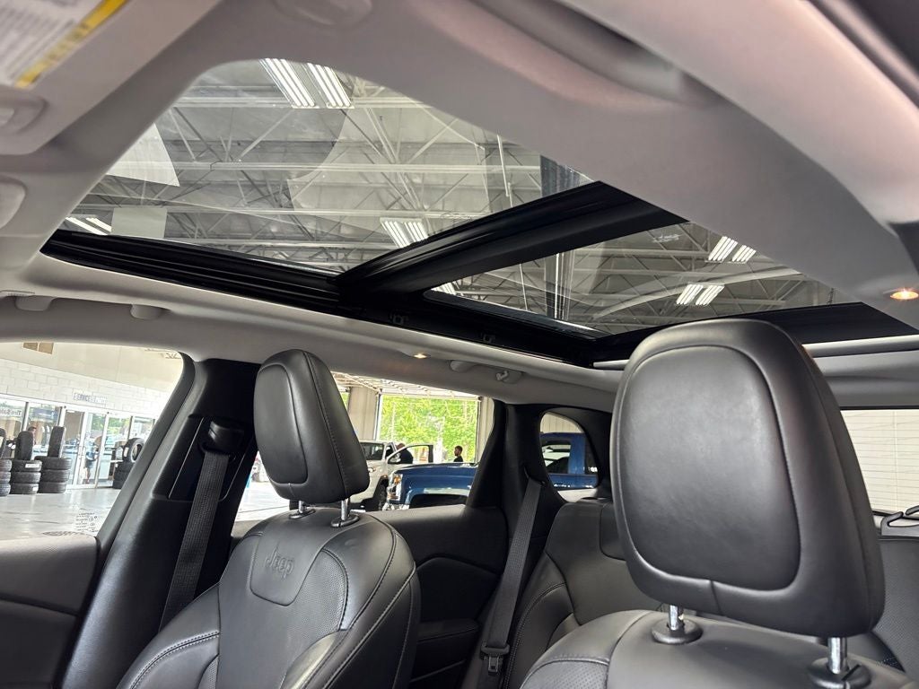 2022 Jeep Cherokee Latitude Lux