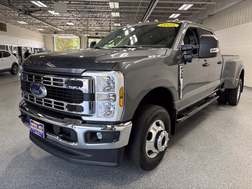 2025 Ford F-350SD XLT DRW