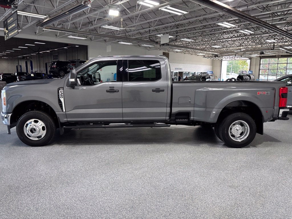 2025 Ford F-350SD XLT DRW