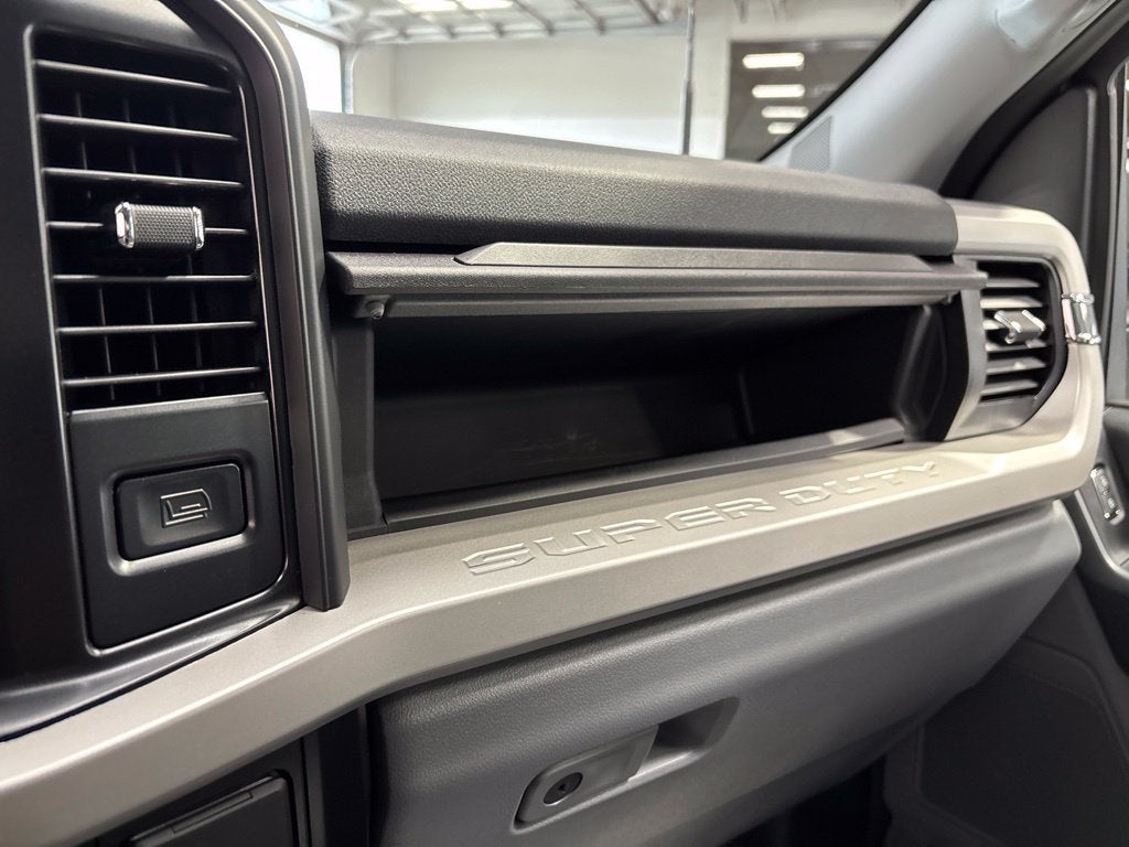 2025 Ford F-350SD XLT DRW