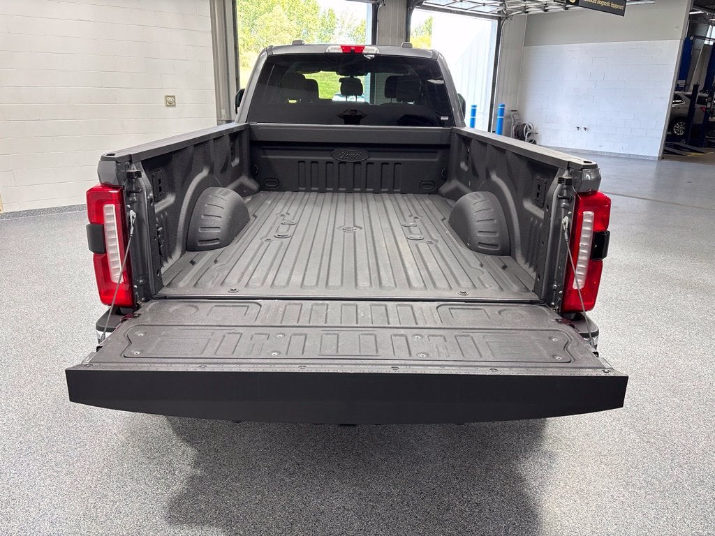 2025 Ford F-350SD XLT DRW