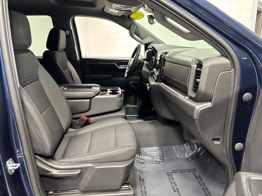2023 Chevrolet Silverado 1500 LT LT1