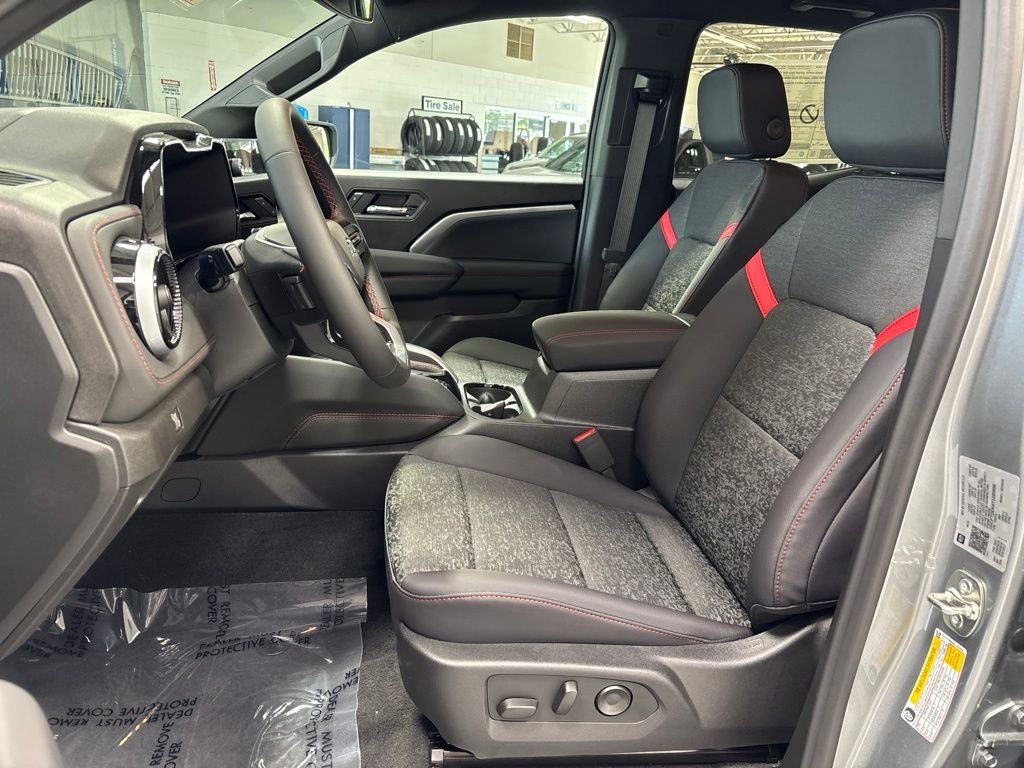 2026 Chevrolet Colorado Z71 - Photo 9