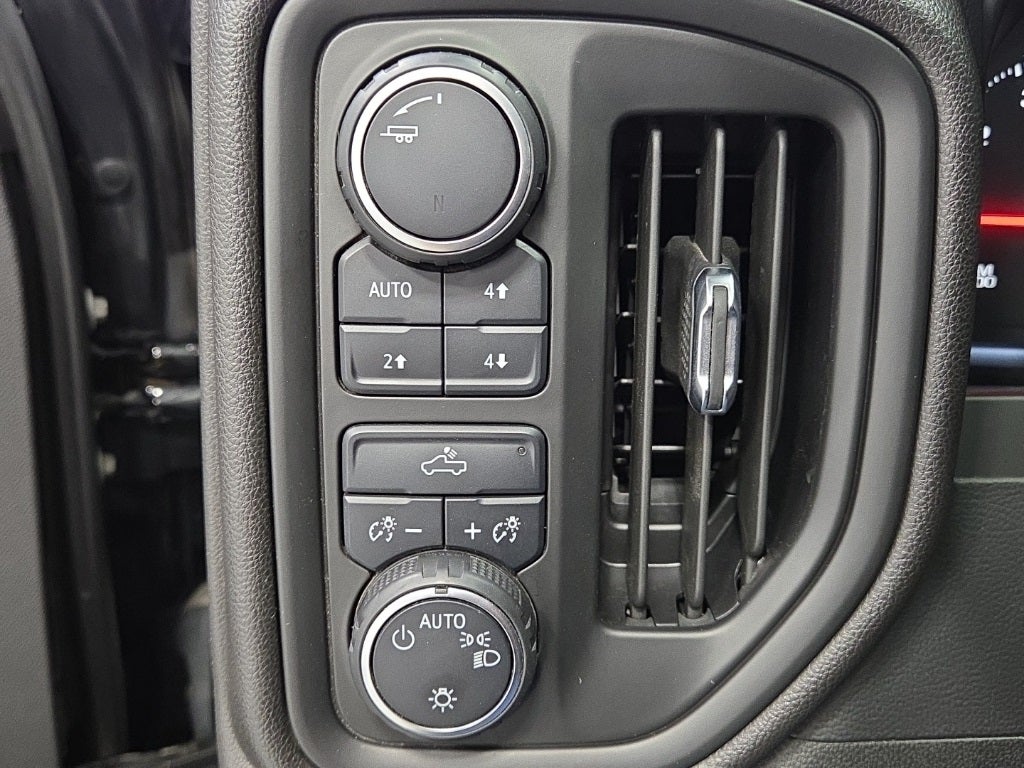 2021 Chevrolet Silverado 1500 Custom Trail Boss