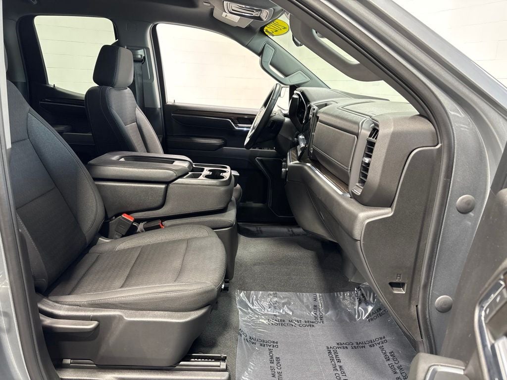 2023 Chevrolet Silverado 1500 LT LT1