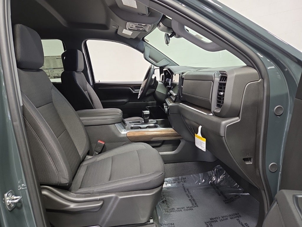 2026 Chevrolet Silverado 1500 LT LT1