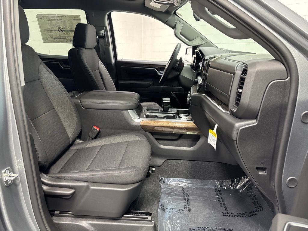 2026 Chevrolet Silverado 1500 LT LT1