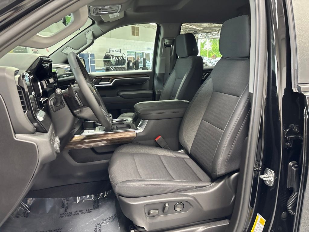 2026 Chevrolet Silverado 1500 LT LT1