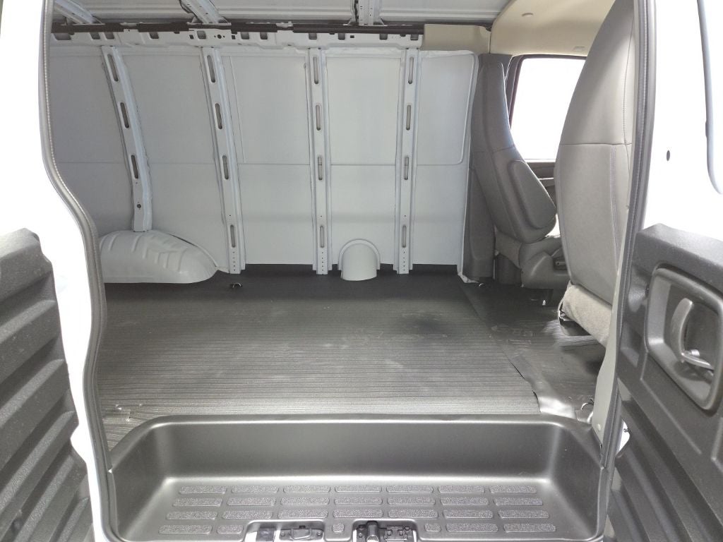 2026 Chevrolet Express 2500 Work Van Cargo