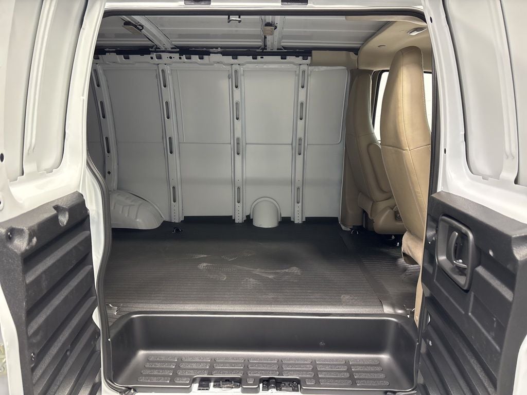 2026 Chevrolet Express 2500 Work Van Cargo