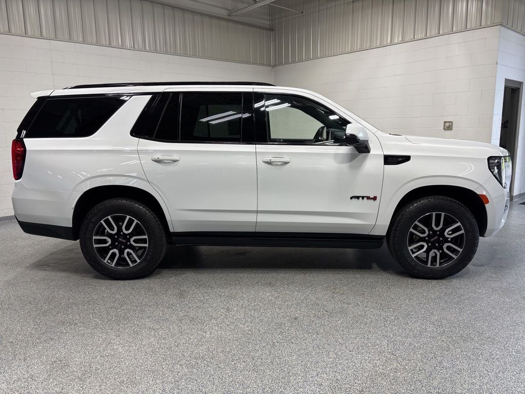 2023 GMC Yukon AT4