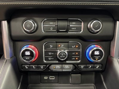 2022 GMC Yukon XL SLT