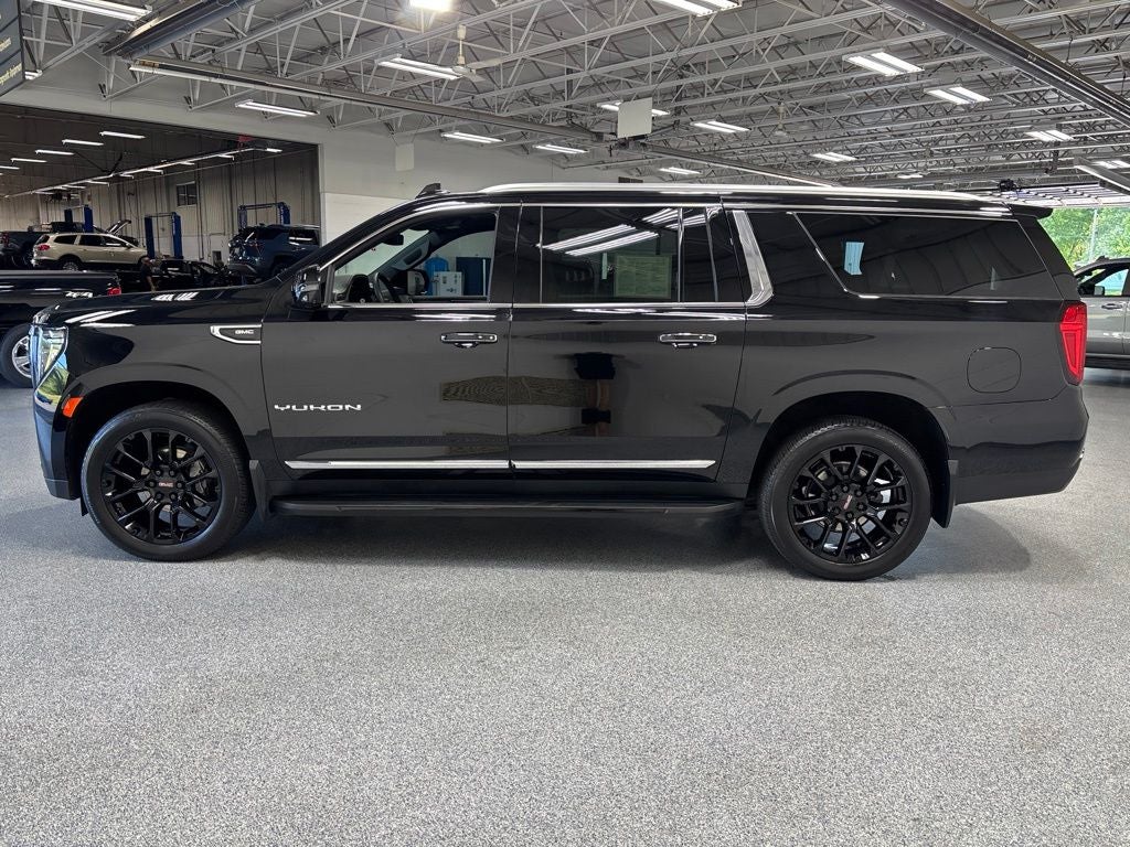 2022 GMC Yukon XL SLT