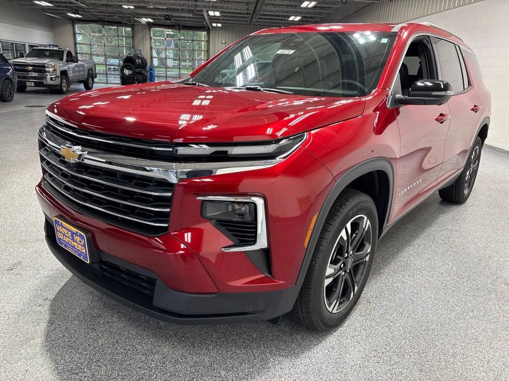 2027 Chevrolet Traverse LT 2LT