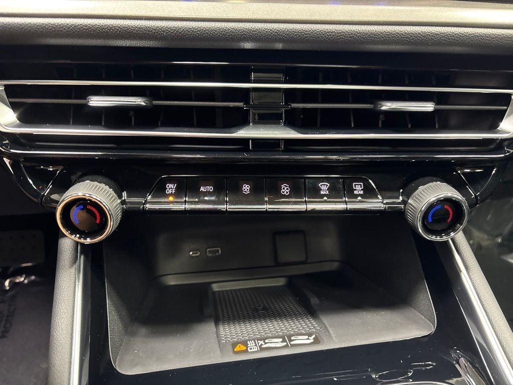 2027 Chevrolet Traverse LT 2LT