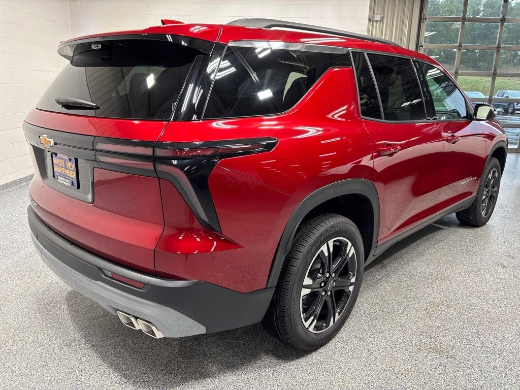 2027 Chevrolet Traverse LT 2LT