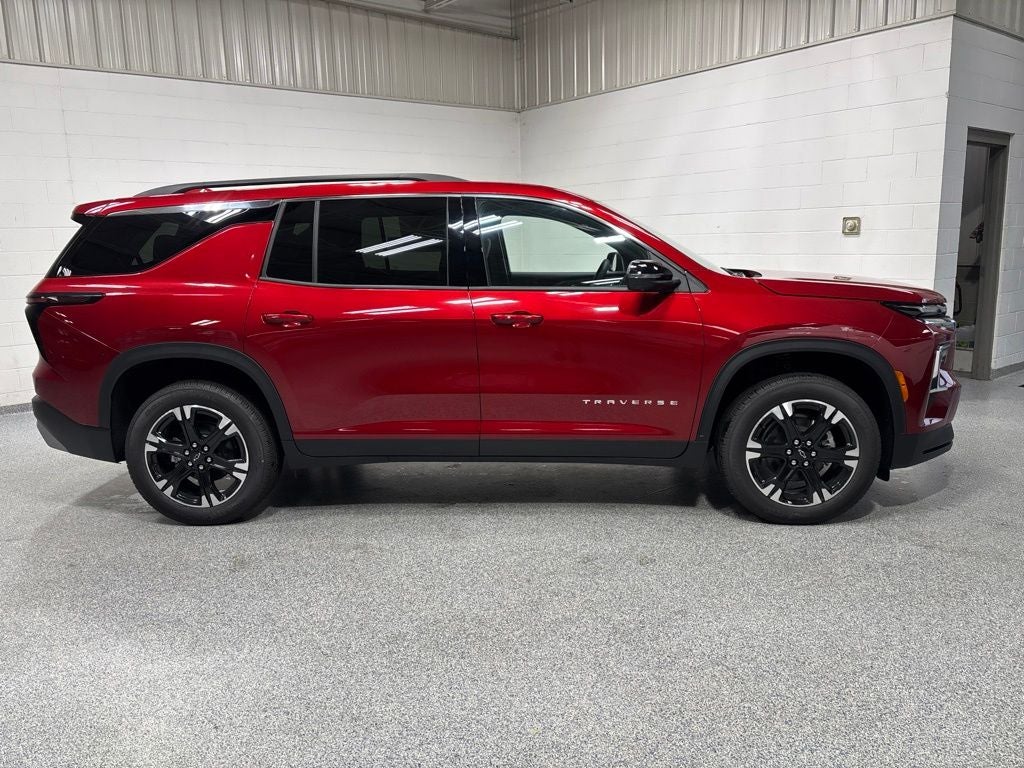 2027 Chevrolet Traverse LT 2LT