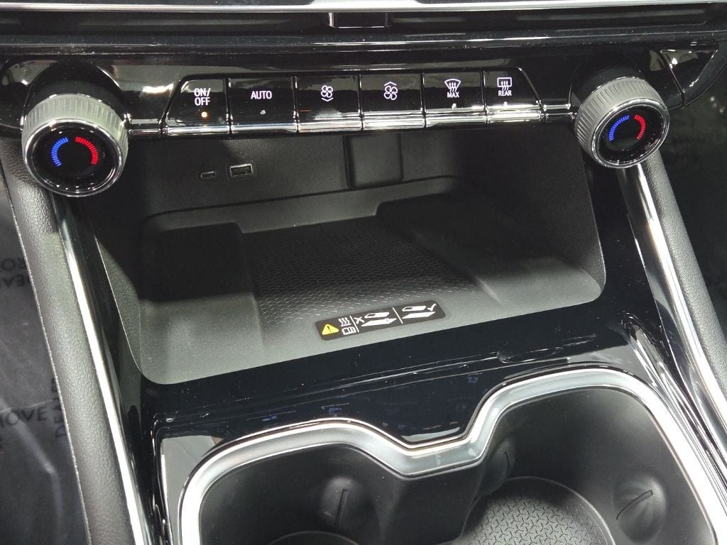 2026 Chevrolet Traverse LT 2LT