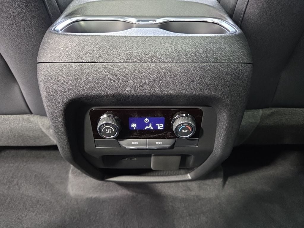 2026 Chevrolet Traverse LT 2LT