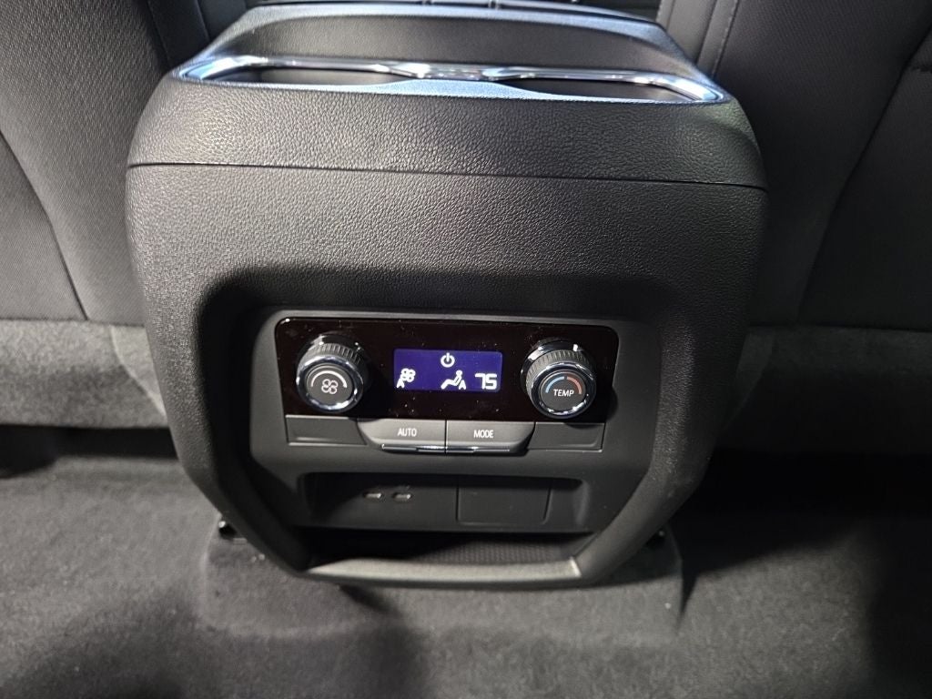 2026 Chevrolet Traverse LT 2LT