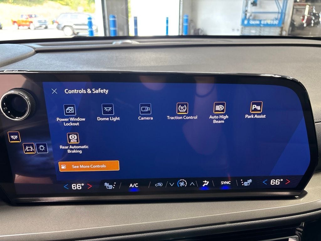 2027 Chevrolet Traverse LT 2LT