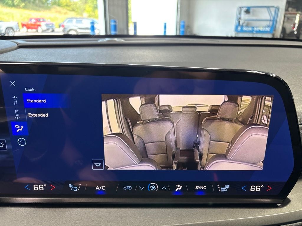 2027 Chevrolet Traverse LT 2LT