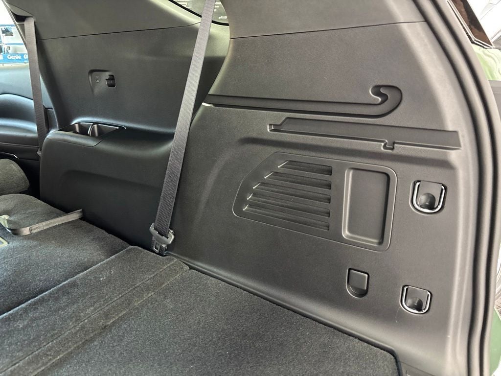 2027 Chevrolet Traverse LT 2LT