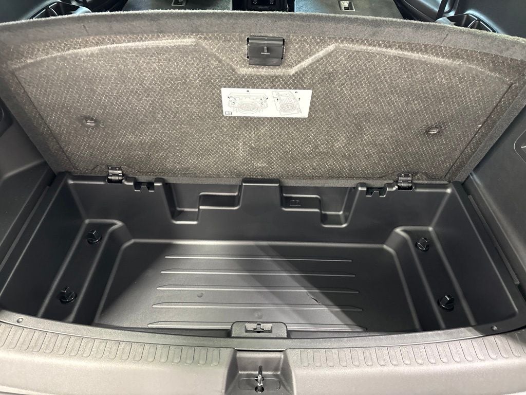 2027 Chevrolet Traverse LT 2LT