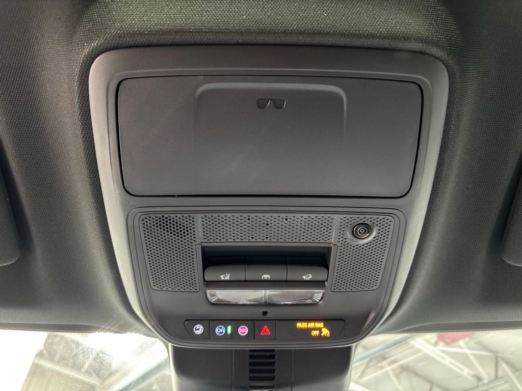 2027 Chevrolet Traverse LT 2LT