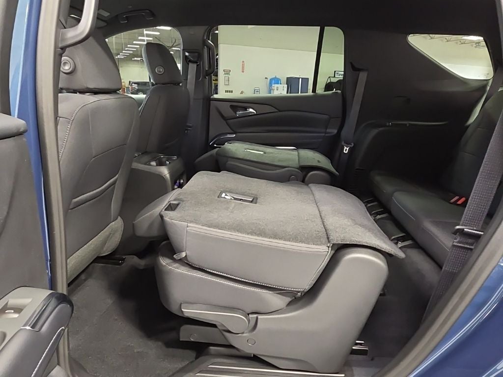 2026 Chevrolet Traverse LT 2LT