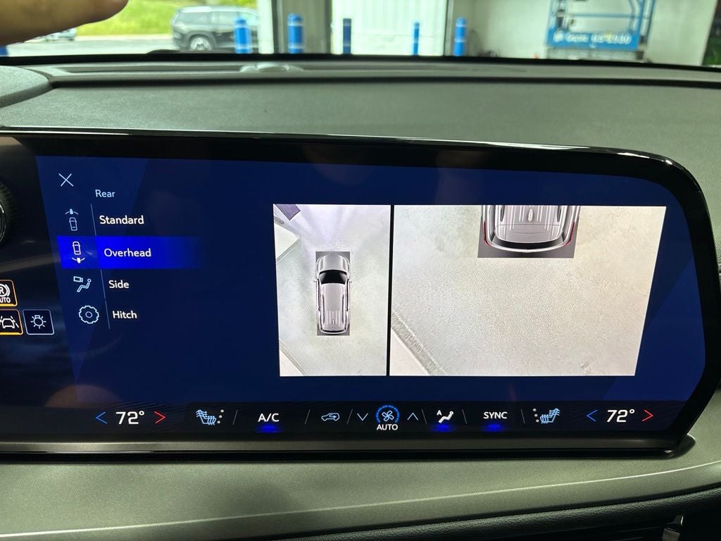 2027 Chevrolet Traverse LT 2LT